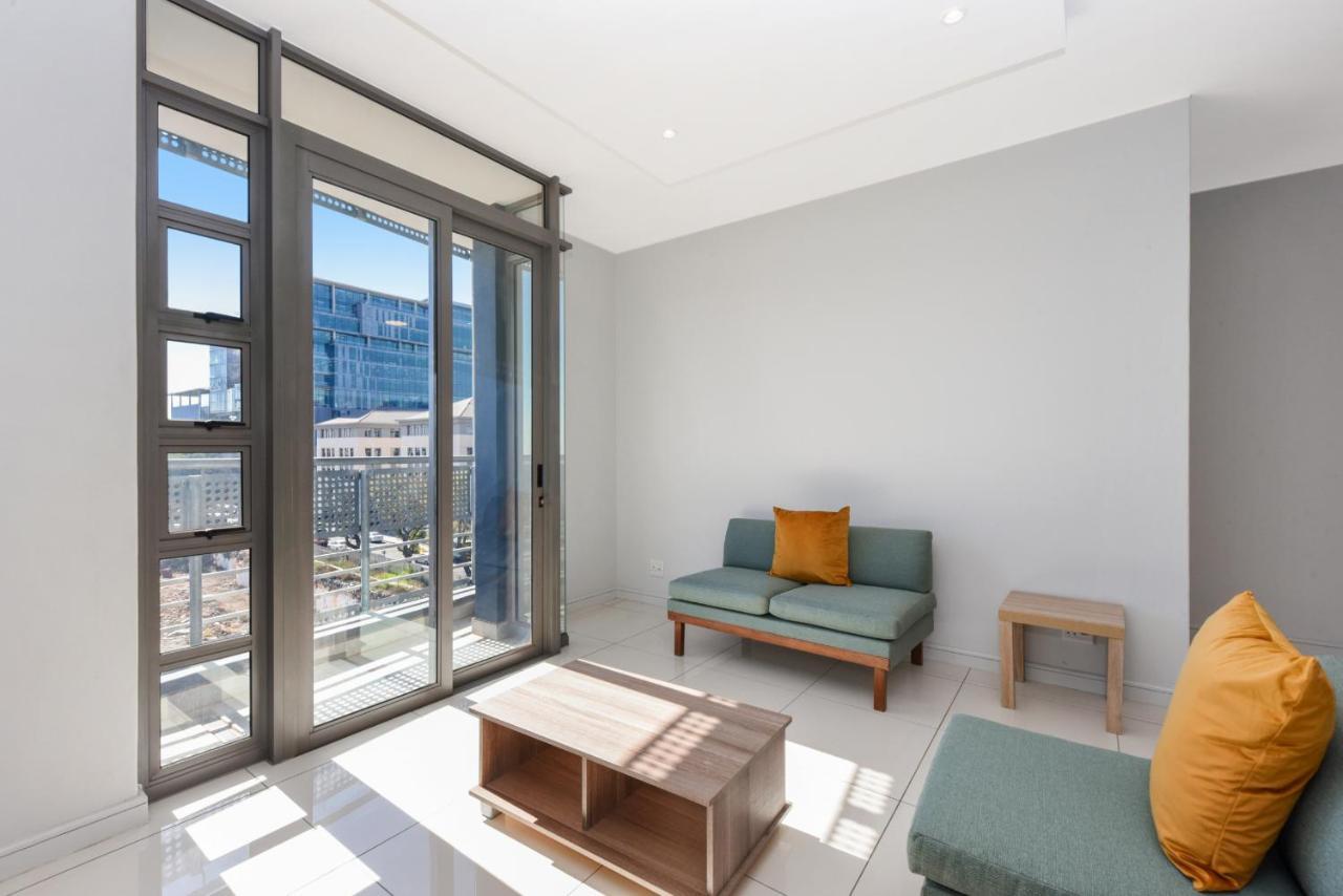 The Median Rosebank Luxury Apartment - Building With Generator Joanesburgo Exterior foto