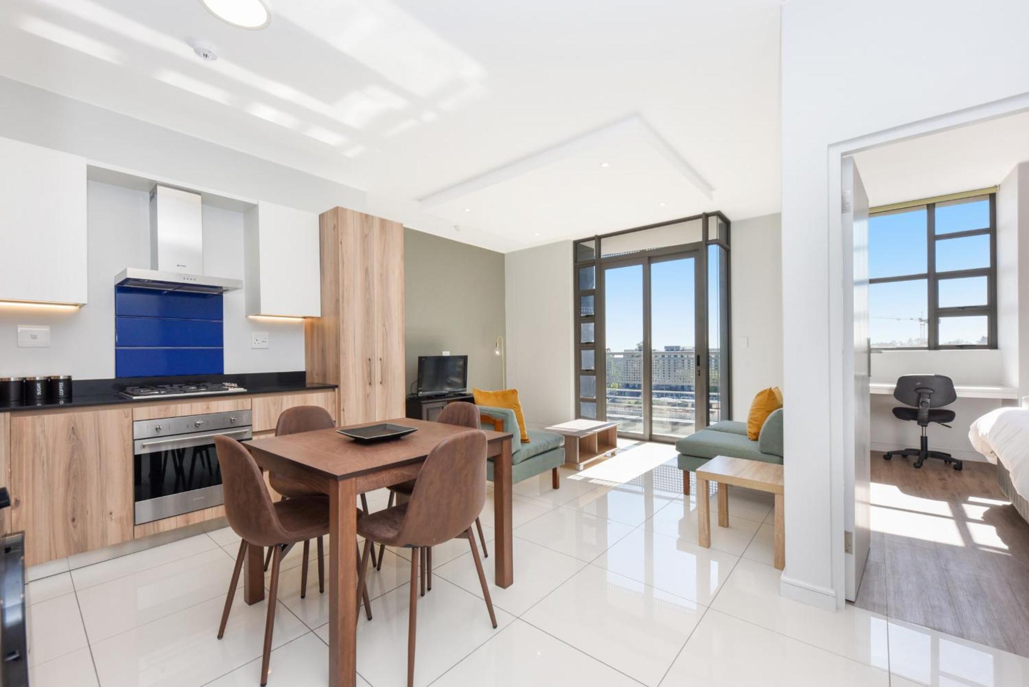 The Median Rosebank Luxury Apartment - Building With Generator Joanesburgo Exterior foto